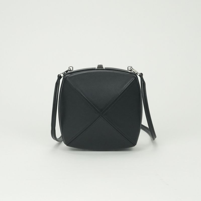 Hermes Clou Medley Shoulder Bag Siamkyra Noir Black