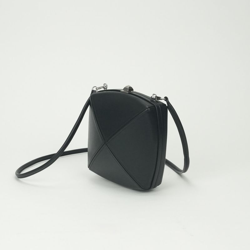 Hermes Clou Medley Shoulder Bag Siamkyra Noir Black