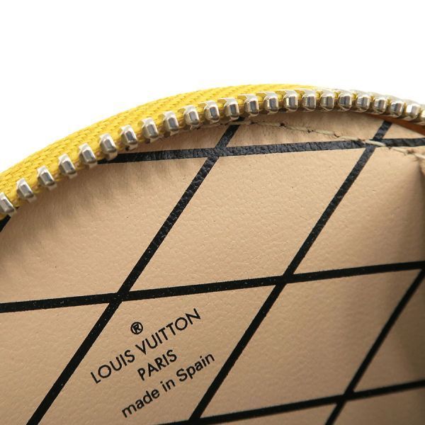 Louis Vuitton Microboite Chapeau Beige