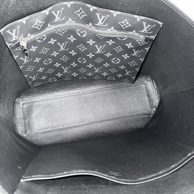 Louis Vuitton Tote Cabas Voyage NV Handbag Business