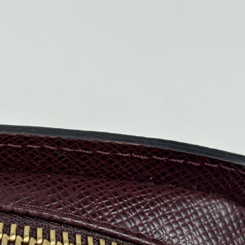 Louis Vuitton Baikal Handheld Business Second Bag Taiga Acajou Acajou