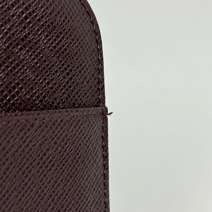 Louis Vuitton Baikal Handheld Business Second Bag Taiga Acajou Acajou