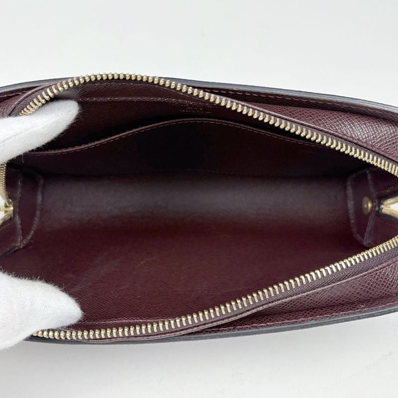 Louis Vuitton Baikal Handheld Business Second Bag Taiga Acajou Acajou