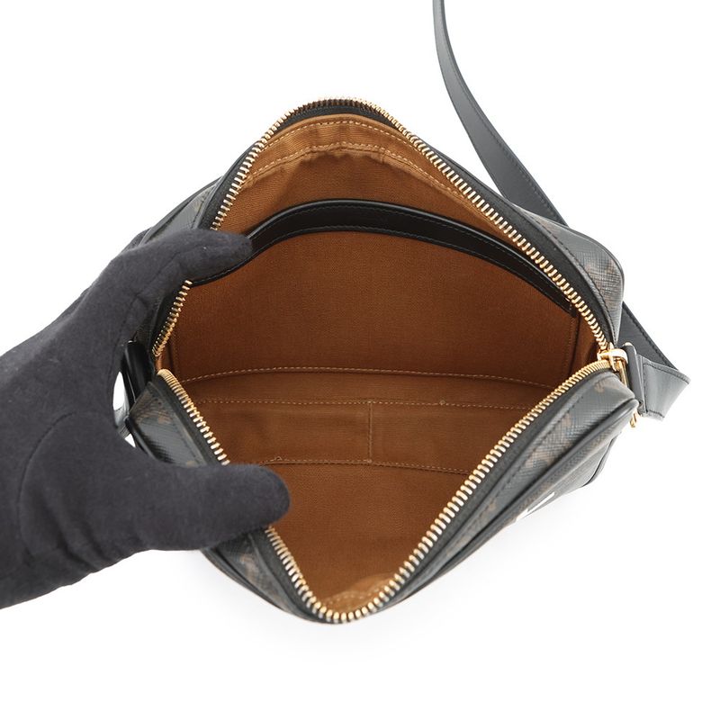 Celine Shoulder Bag Triomphe Horizontal Leather Black Brown