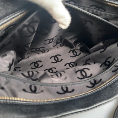 Chanel Choco Bar Tote Bag Leather Black — view 8