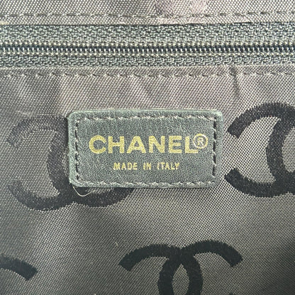 Chanel Choco Bar Tote Bag Leather Black — view 6