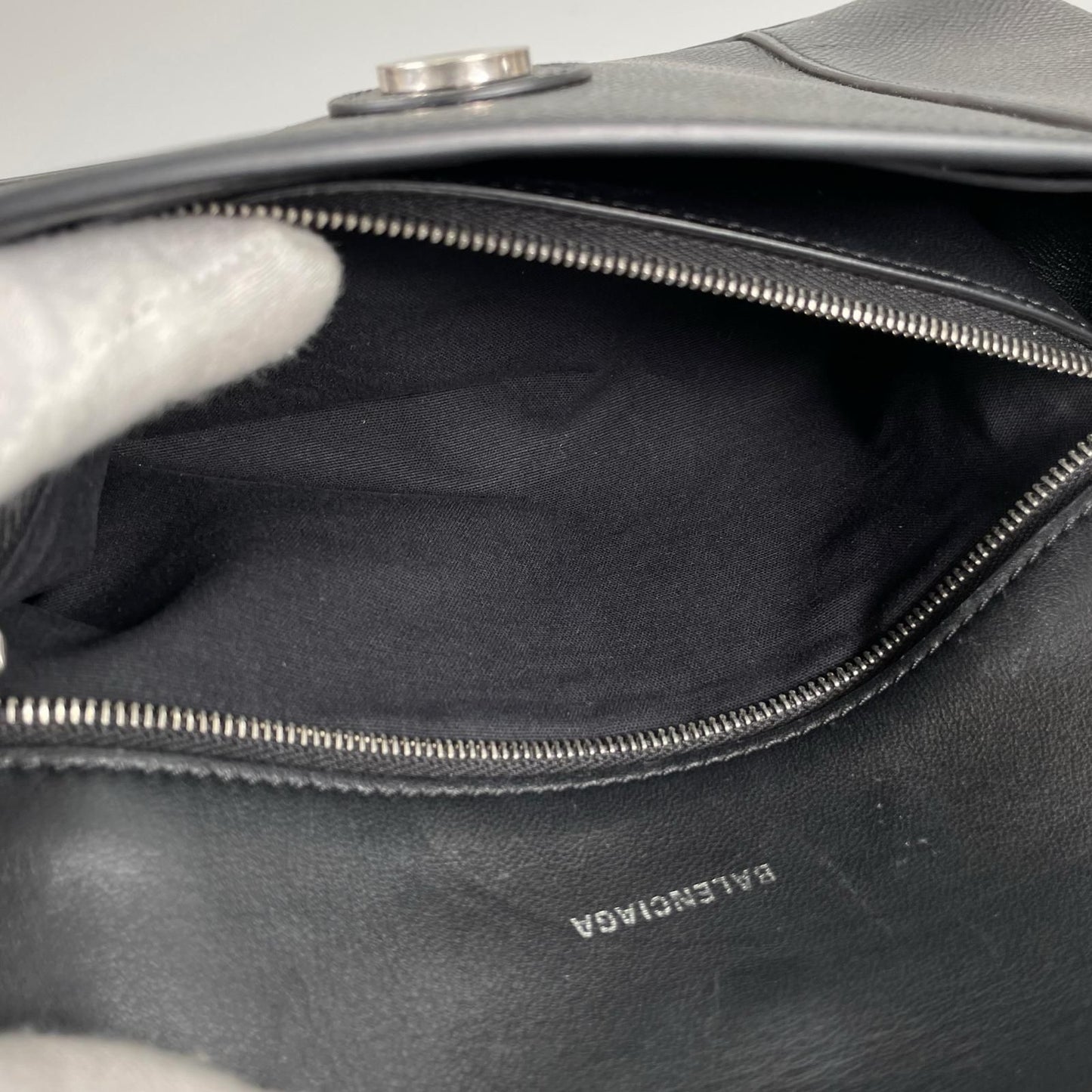 Balenciaga Downtown Cross Bag XS Shoulder Bag Leather Black — view 8