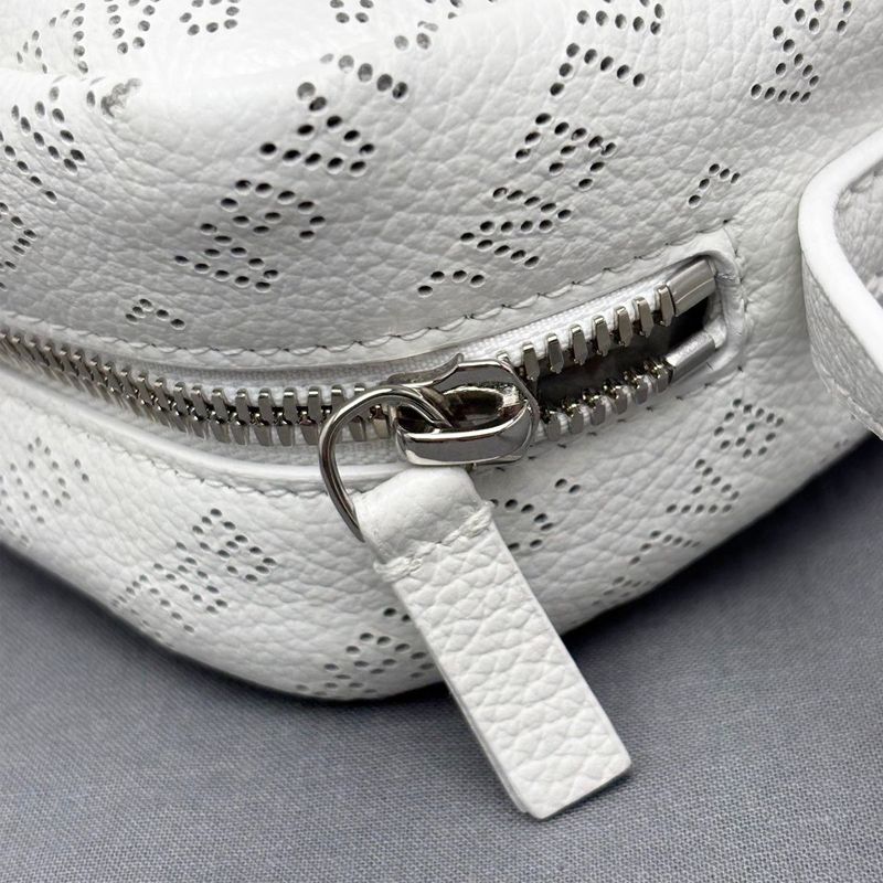 Balenciaga Shoulder Bag White Perforated Everyday Calfskin