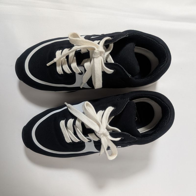 Chanel Sneakers CC Logo Black White