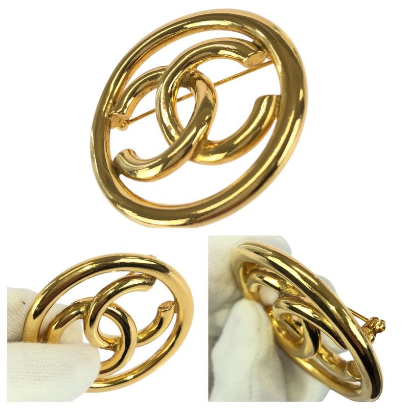 Chanel Vintage CC Logo Gold Plated Brooch 93