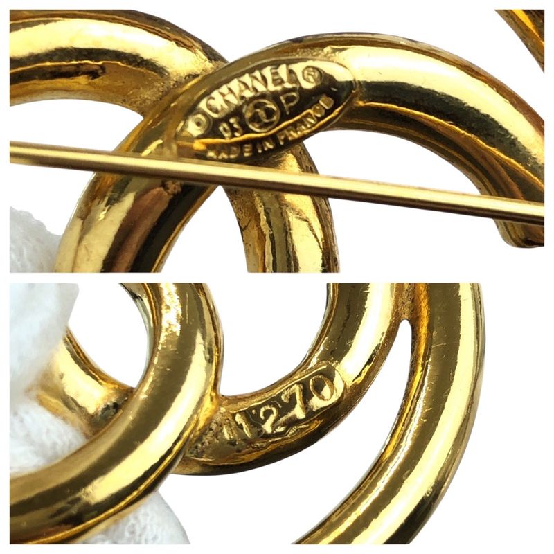 Chanel Vintage CC Logo Gold Plated Brooch 93