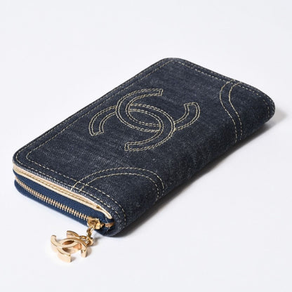Chanel CC Logo Round Wallet Blue Denim Leather Gold — view 3