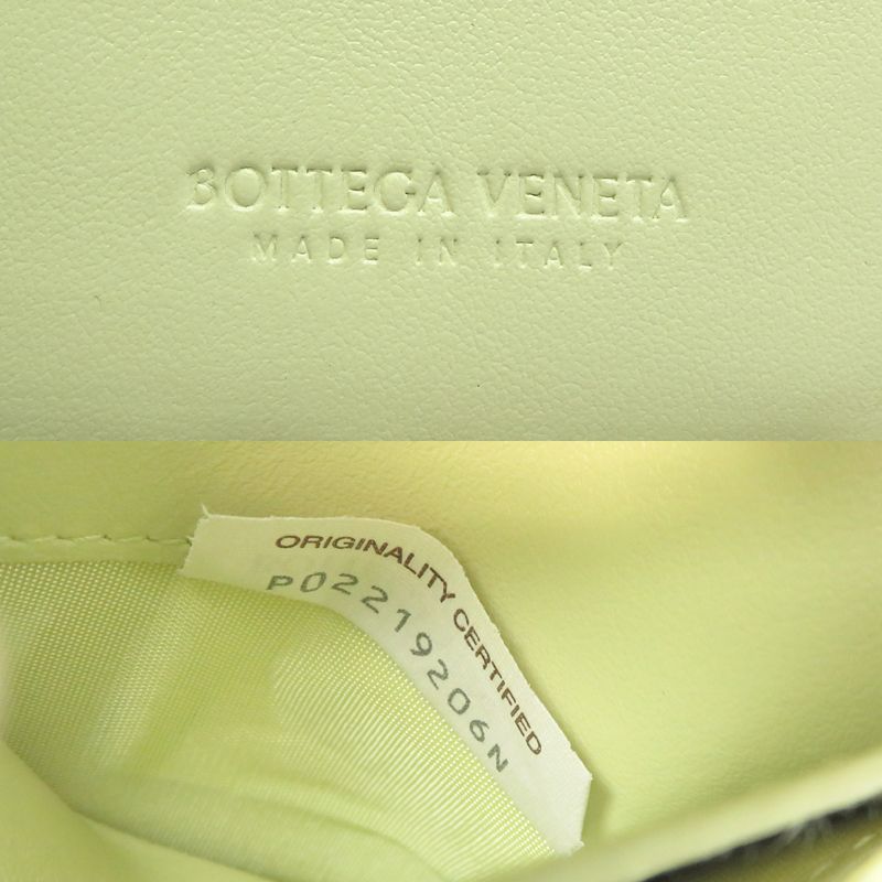 Bottega Veneta Bifold Wallet Leather Green Yellowgreen