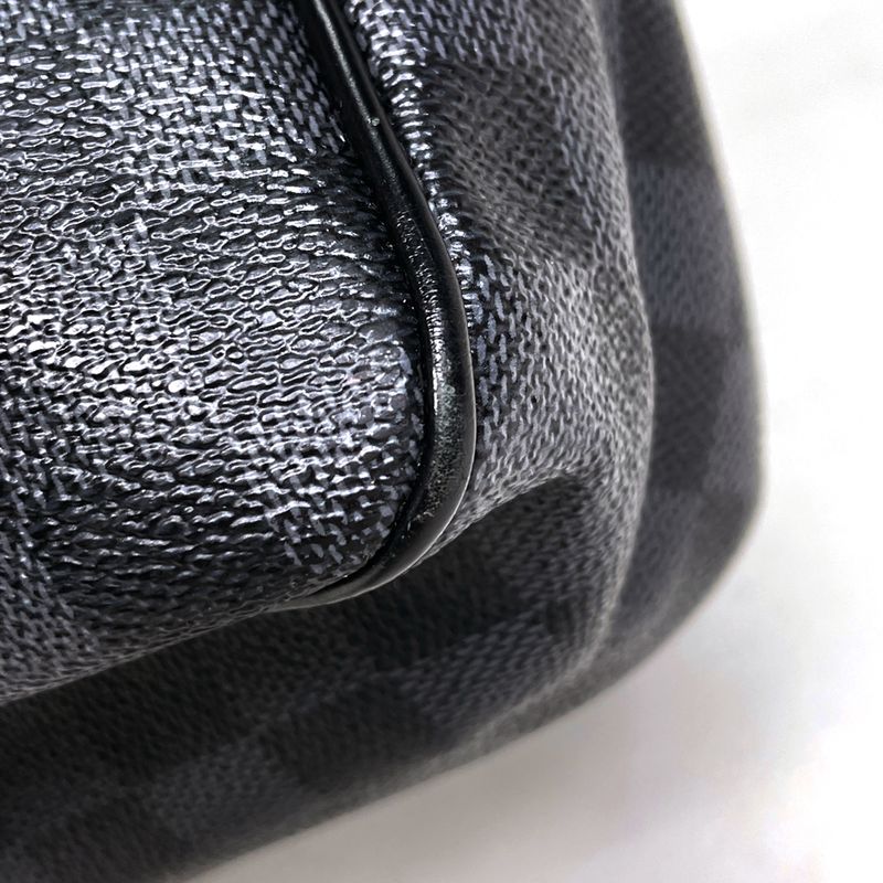 Louis Vuitton Daniel MM Messenger Bag Damier Graphite Noir Black