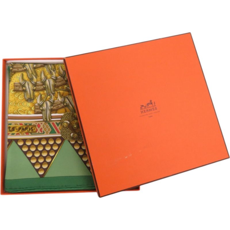 Hermes Carre 90 L'Or Des Chefs Chiefs' Gold Silk Green Scarf