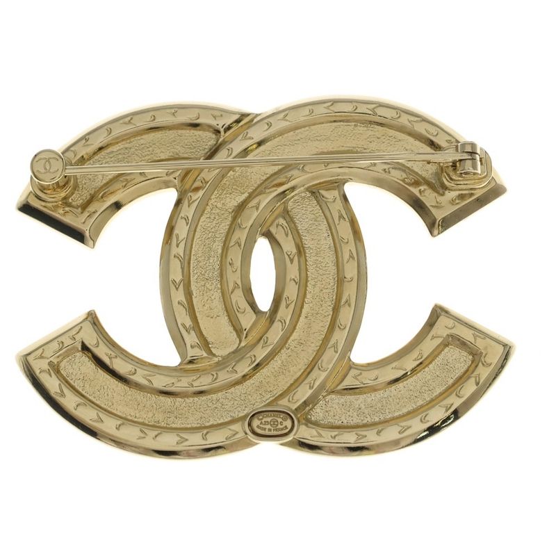 Chanel CC Logo Quilted Brooch Pin Badge Gold