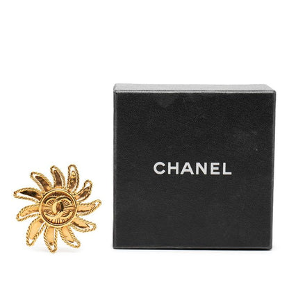 Chanel CC Logo Sun Motif Vintage Brooch Gold Plated