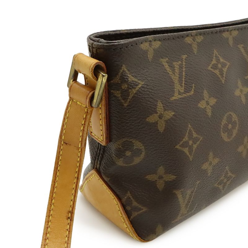 Louis Vuitton Monogram Trotteur Shoulder Bag Pochette