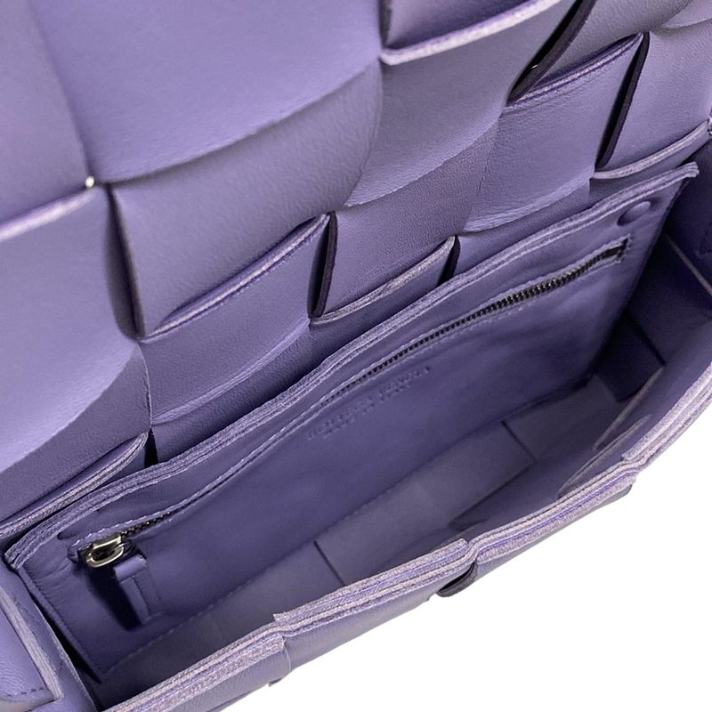 Bottega Veneta Shoulder Bag Cassette Purple Leather