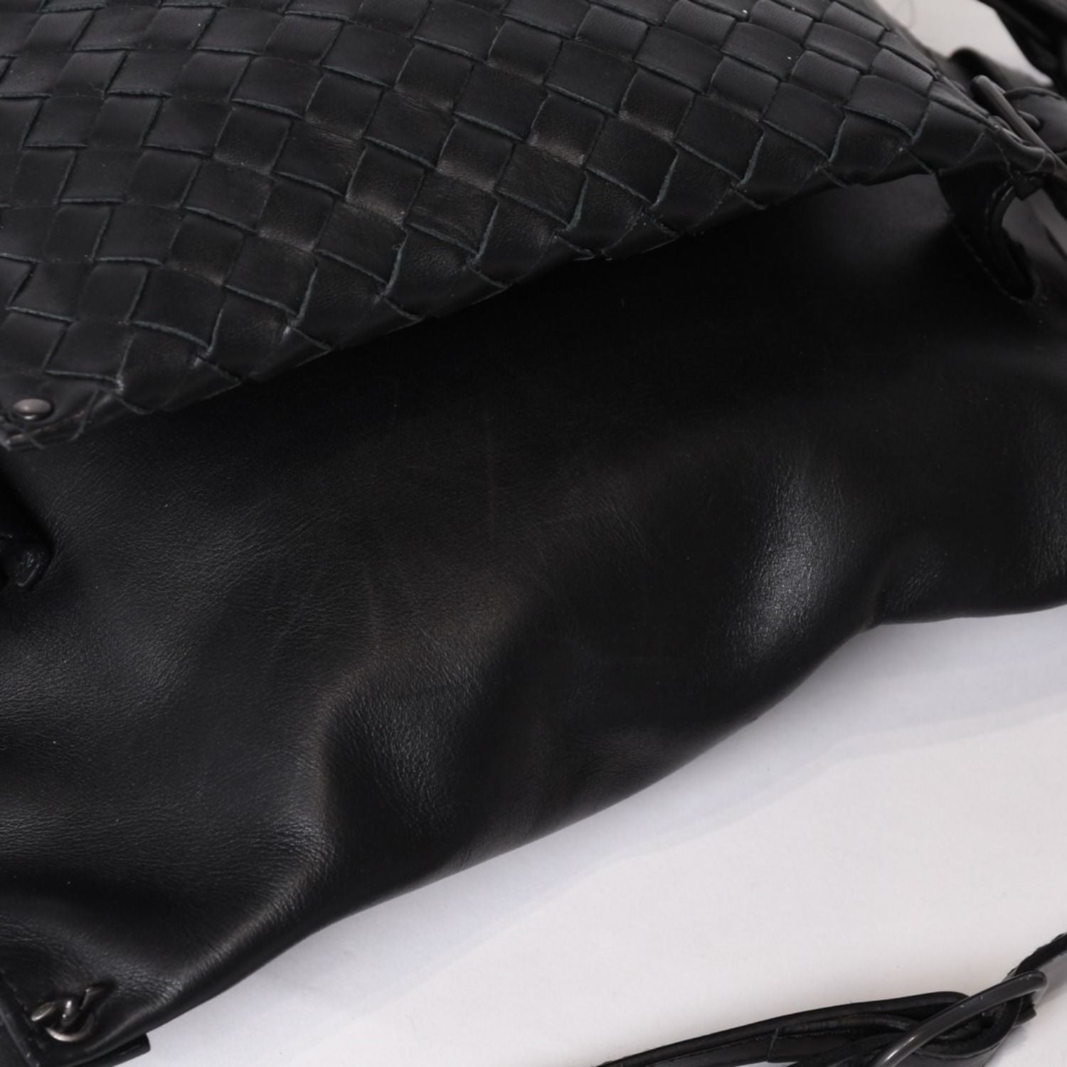 Bottega Veneta Intrecciato 2-Way Belt Bag Black Calfskin Gunmetal — view 8