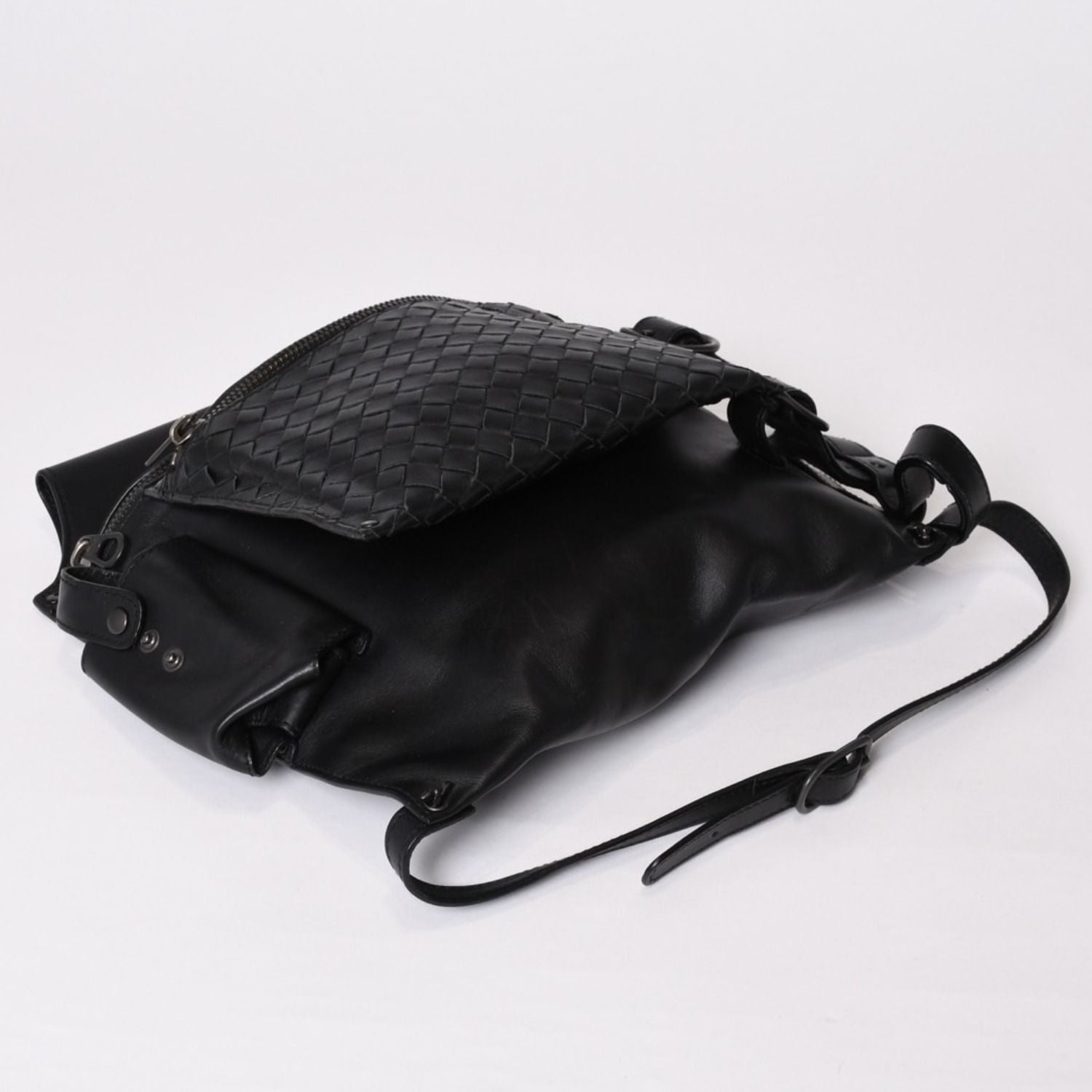 Bottega Veneta Intrecciato 2-Way Belt Bag Black Calfskin Gunmetal — view 7