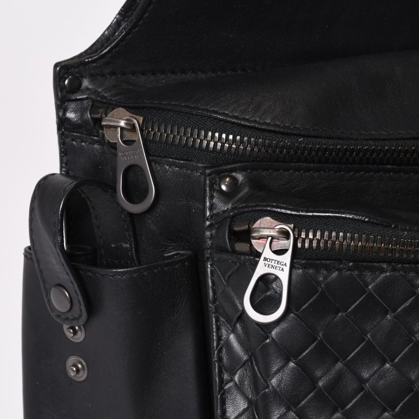 Bottega Veneta Intrecciato 2-Way Belt Bag Black Calfskin Gunmetal — view 5