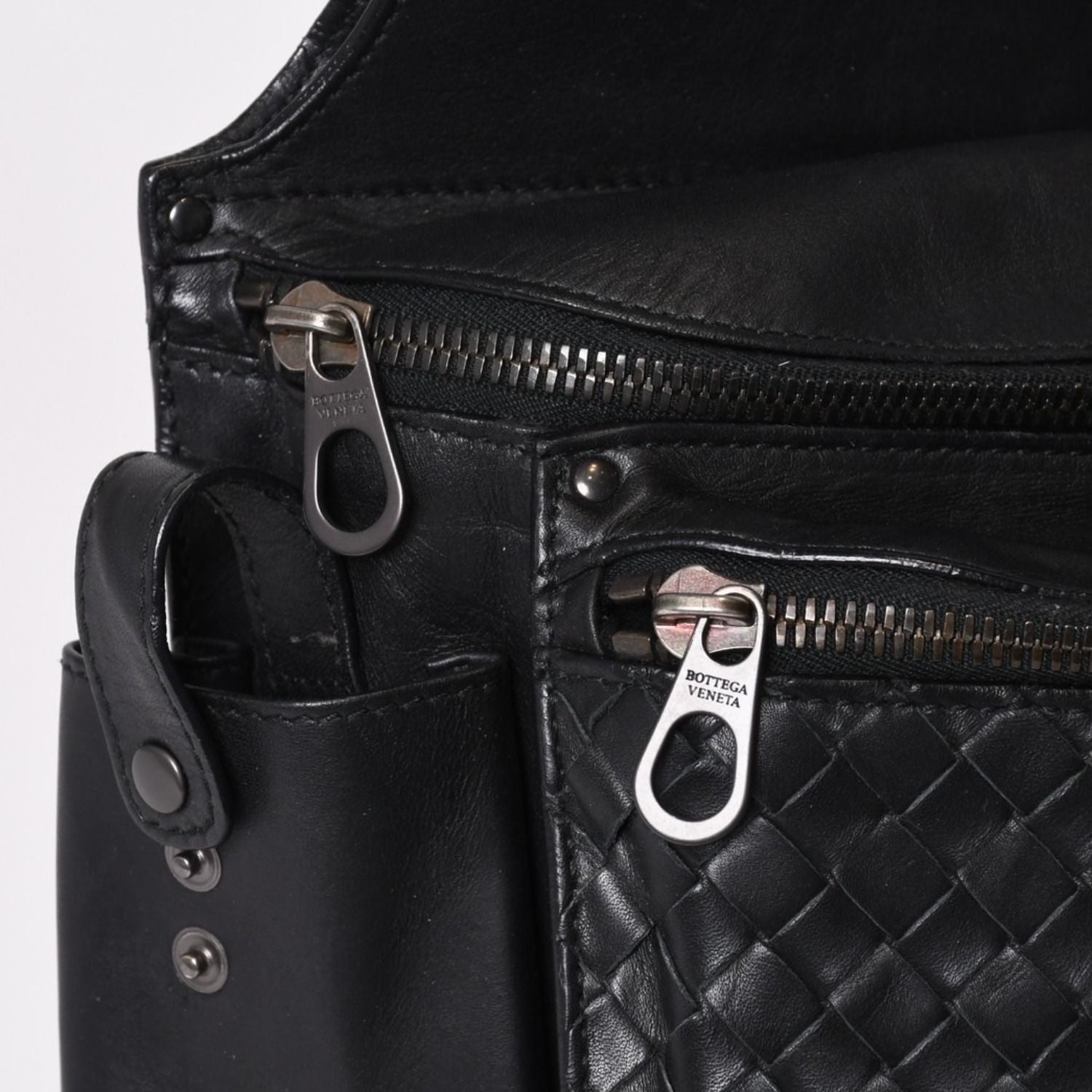 Bottega Veneta Intrecciato 2-Way Belt Bag Black Calfskin Gunmetal — view 5