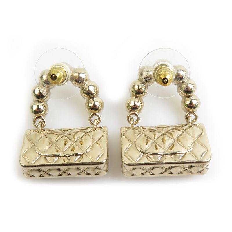 Chanel Earrings Quilted Gold
