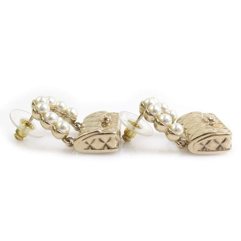 Chanel Earrings Quilted Gold