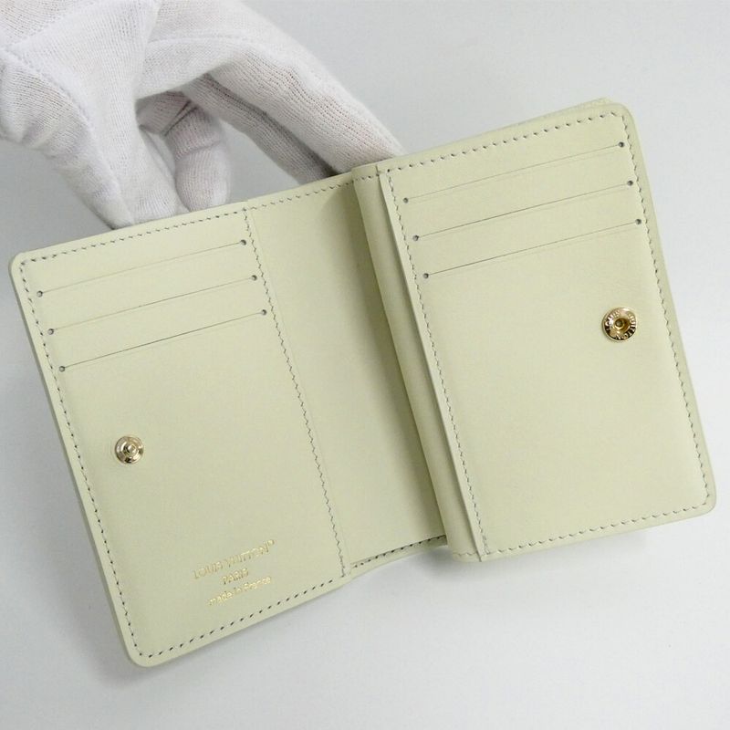 Louis Vuitton Portefeuille Mahina Jade Green Bifold Wallet