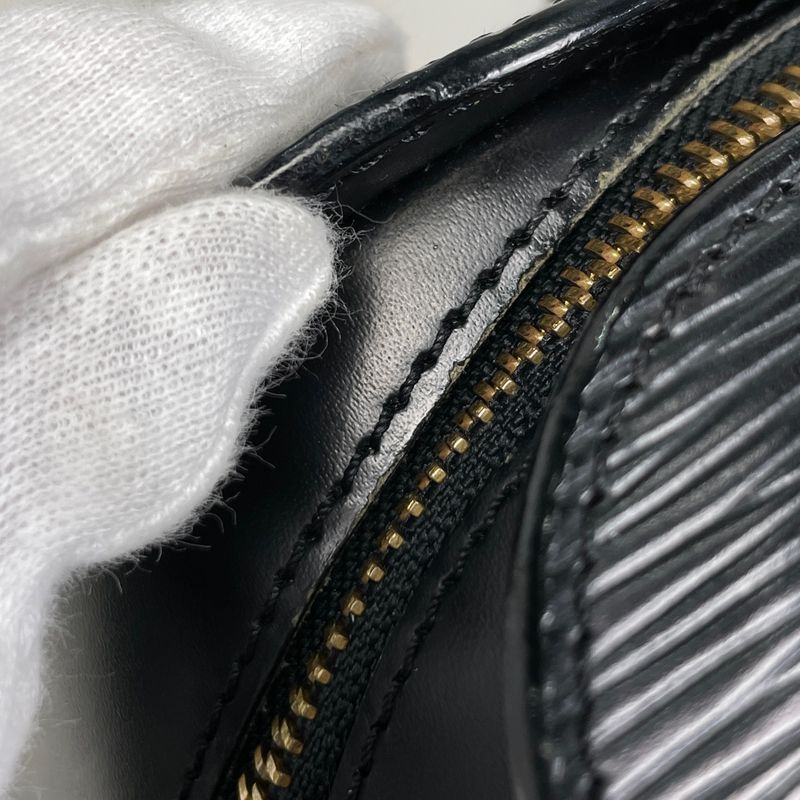 Louis Vuitton Cylindrical Handbag Hand Wow Epi Wa Noir Black