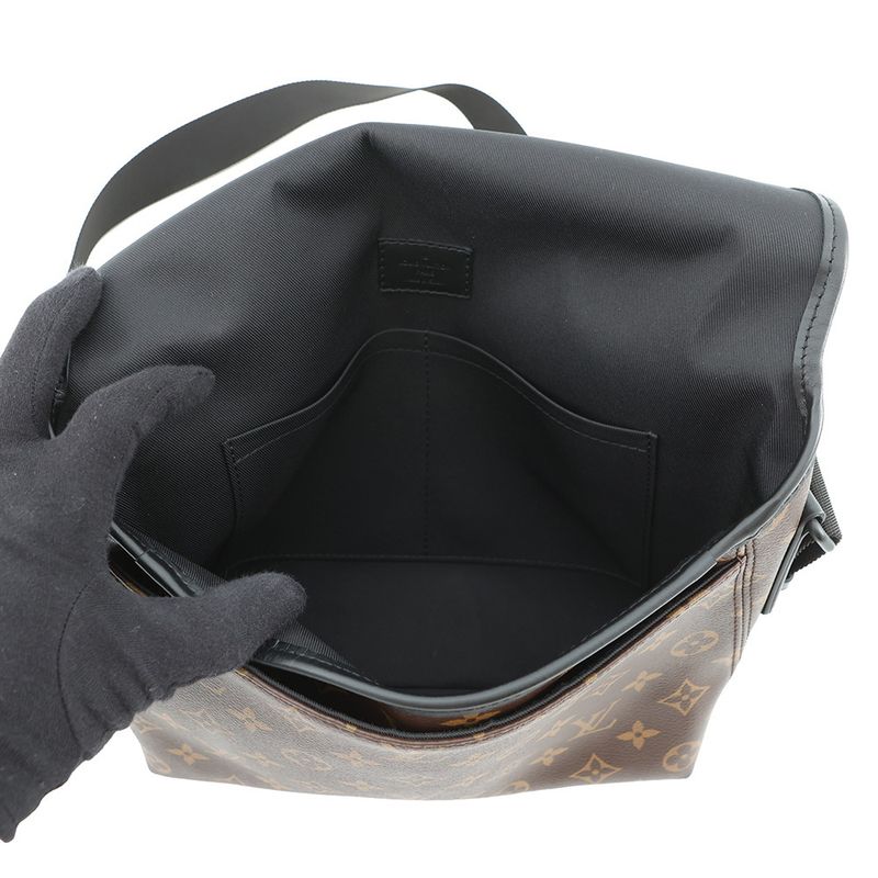Louis Vuitton Shoulder Bag Monogram Macassar Magnetic Noir Black