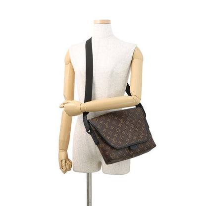 Louis Vuitton Shoulder Bag Monogram Macassar Magnetic Noir Black