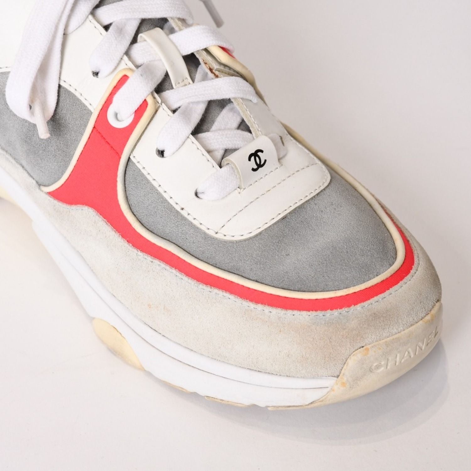 Chanel CC Logo Suede Sneakers White Gray — view 5