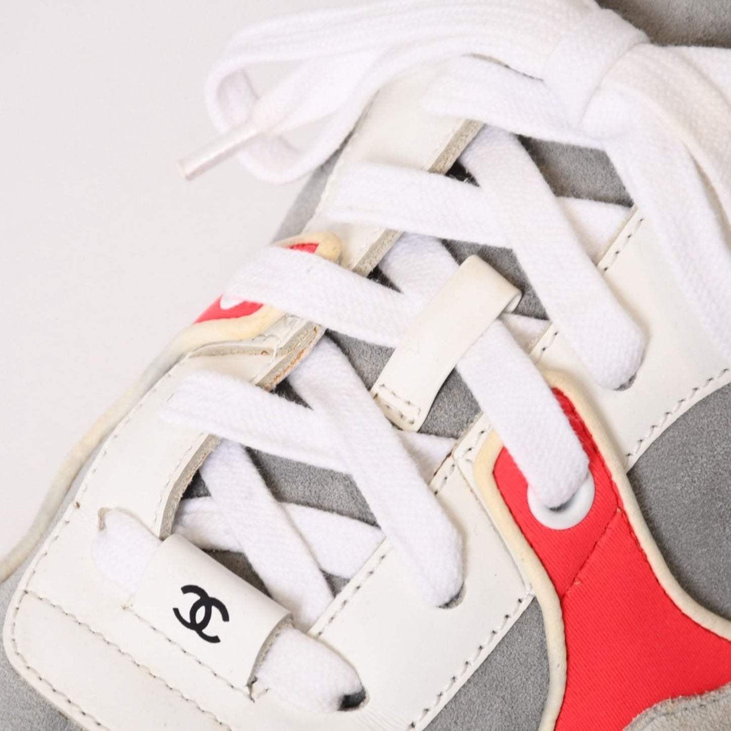 Chanel CC Logo Suede Sneakers White Gray — view 6