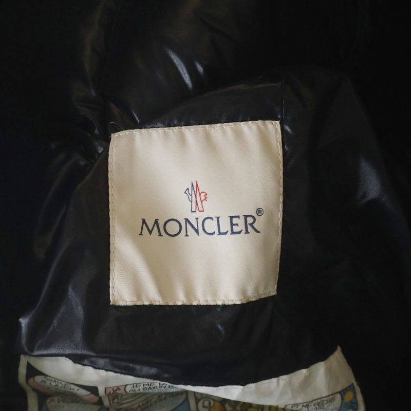 Moncler Fulmarus Hooded Down Coat with Logo Patch Black