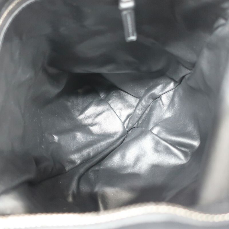 Bottega Veneta Triangle Twist Handbag Black Leather Clutch