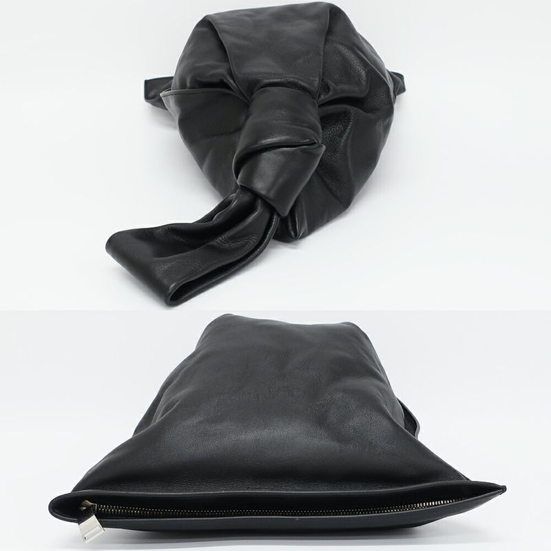 Bottega Veneta Triangle Twist Handbag Black Leather Clutch