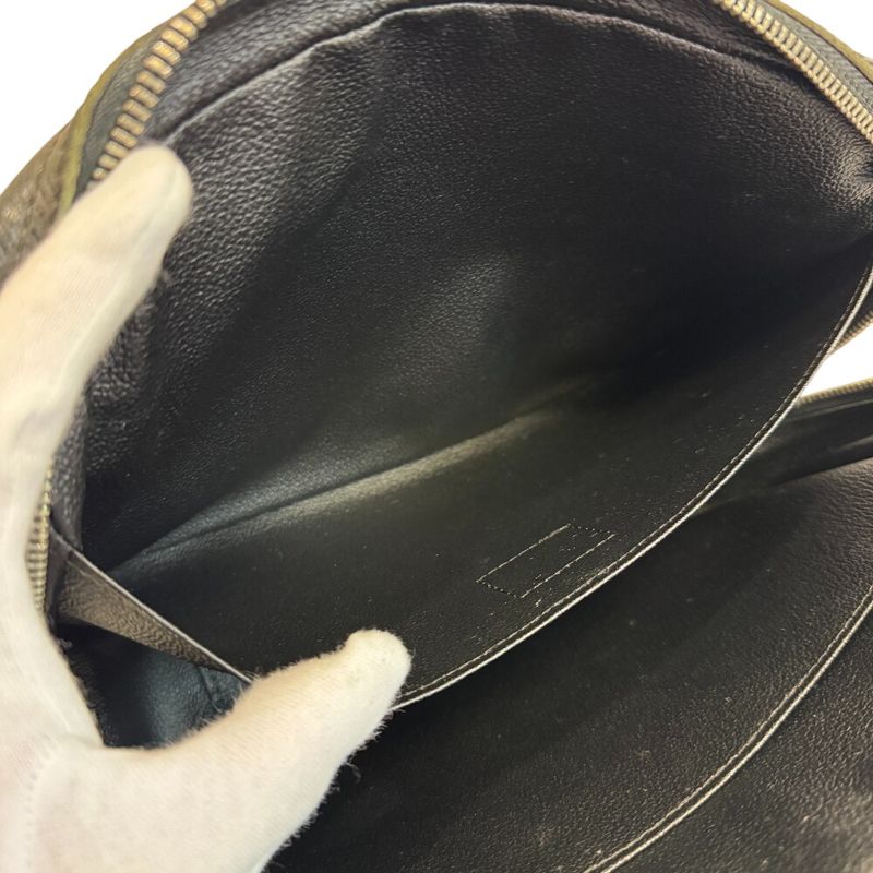 Louis Vuitton Trousse Toilet GM Taiga Leather Clutch Black