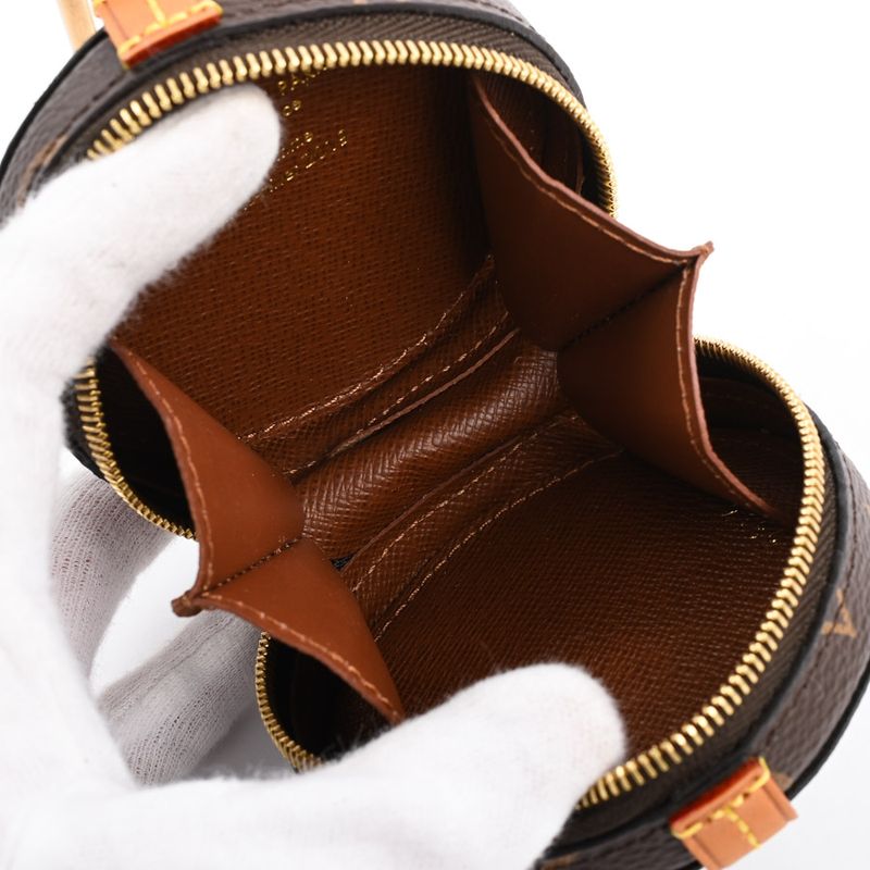Louis Vuitton Case Round Earring