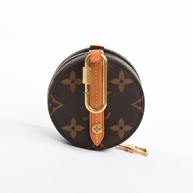 Louis Vuitton Case Round Earring