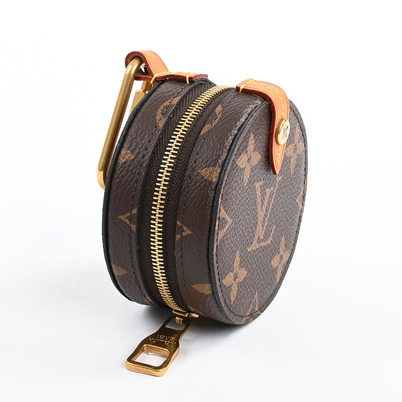 Louis Vuitton Case Round Earring