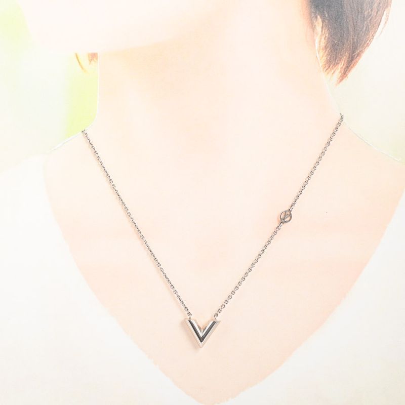 Louis Vuitton Necklace