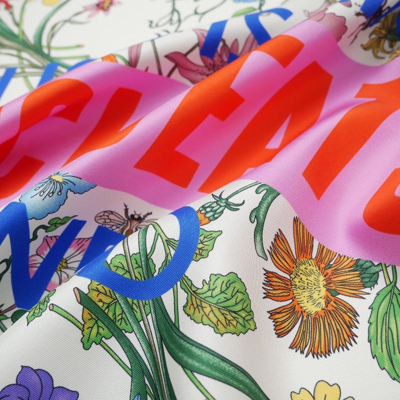 Gucci Anniversary Flora Scarf 90 Music IS Mine Seats Reclined Large Silk Twill