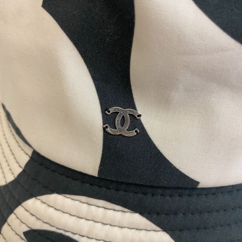 Chanel Bucket Hat CC Logo Cotton Hat Black