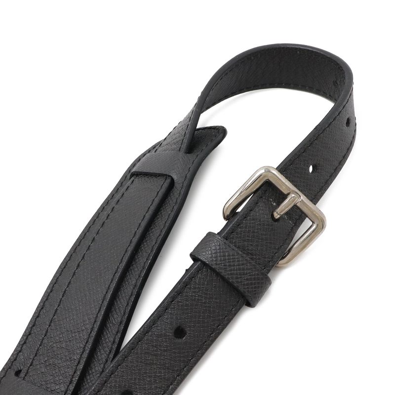 Louis Vuitton Taiga Pochette Grigori Shoulder Bag Crossbody Leather Calf