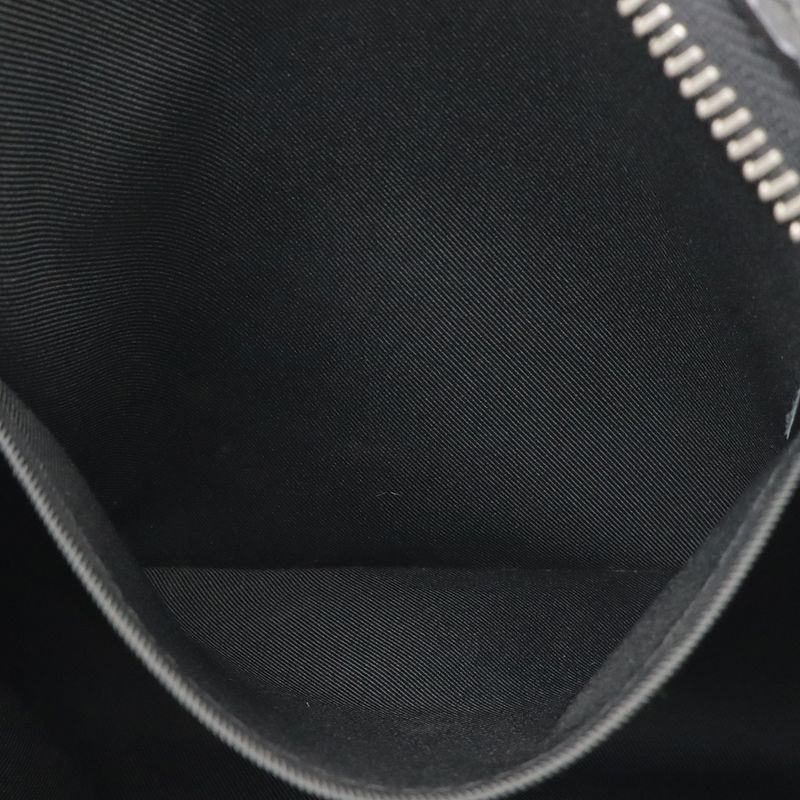 Louis Vuitton Taiga Pochette Grigori Shoulder Bag Crossbody Leather Calf