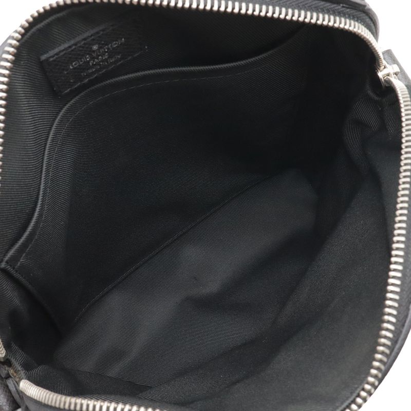 Louis Vuitton Taiga Pochette Grigori Shoulder Bag Crossbody Leather Calf