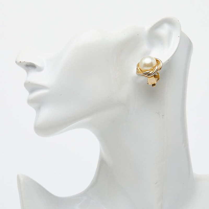 Chanel Vintage Pearl Gold Plated