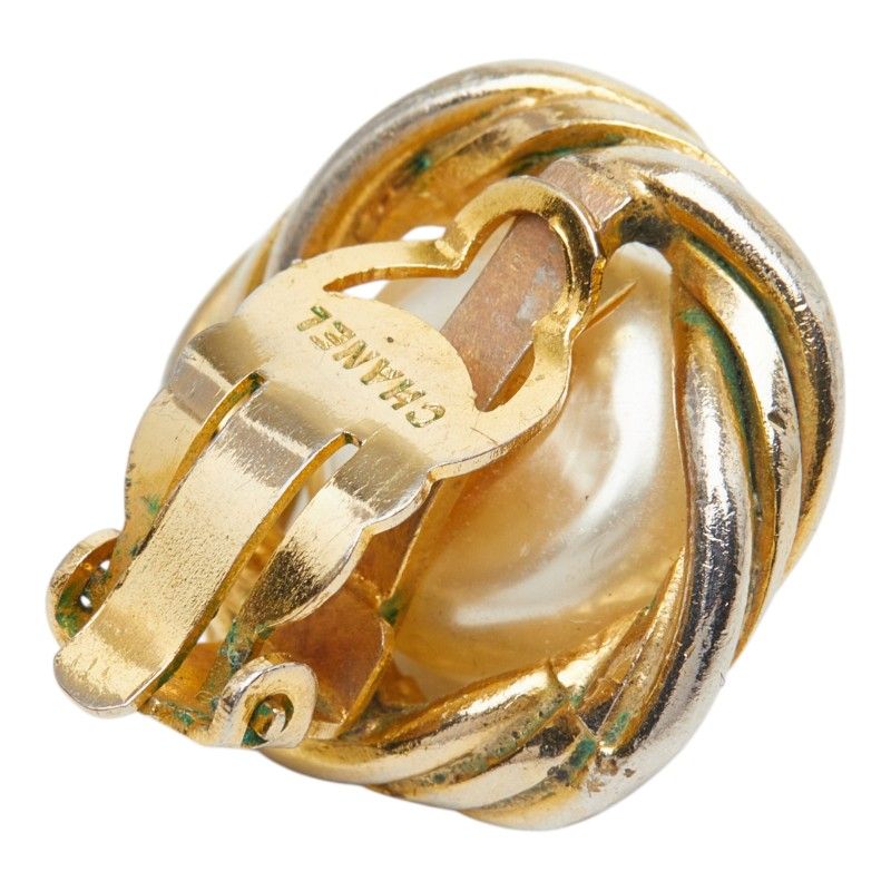 Chanel Vintage Pearl Gold Plated